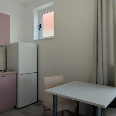 Ana Apartamento *